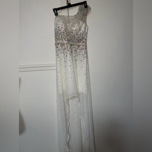 Tony Bowls Le Gala White high low Gown size 2